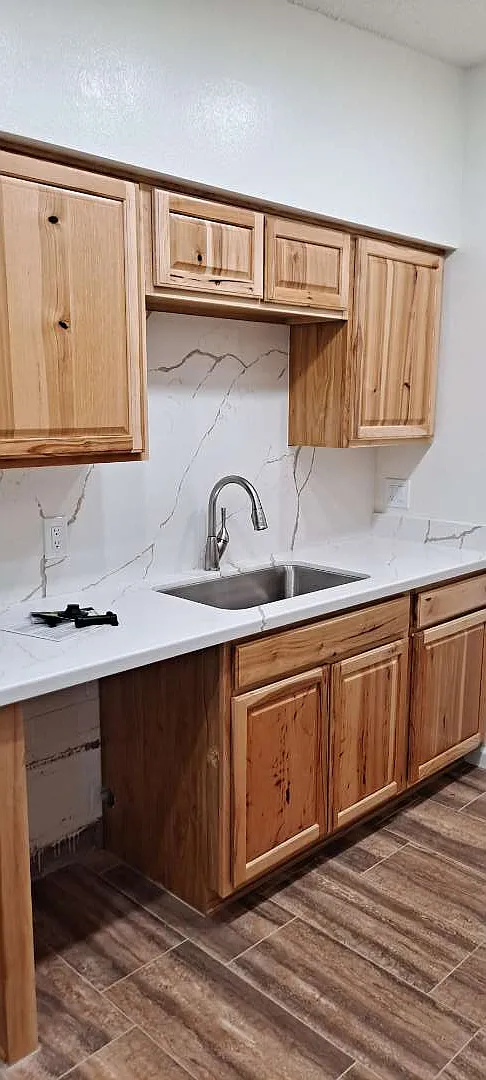 2 bed, 725 sqft, $1,275 — Photo 3