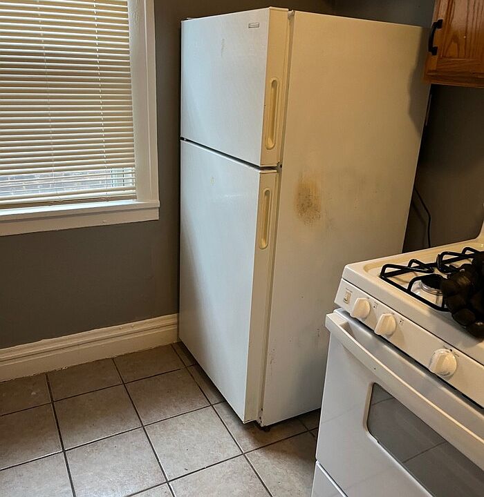 2nd image of 8916 Madison Ave #16
