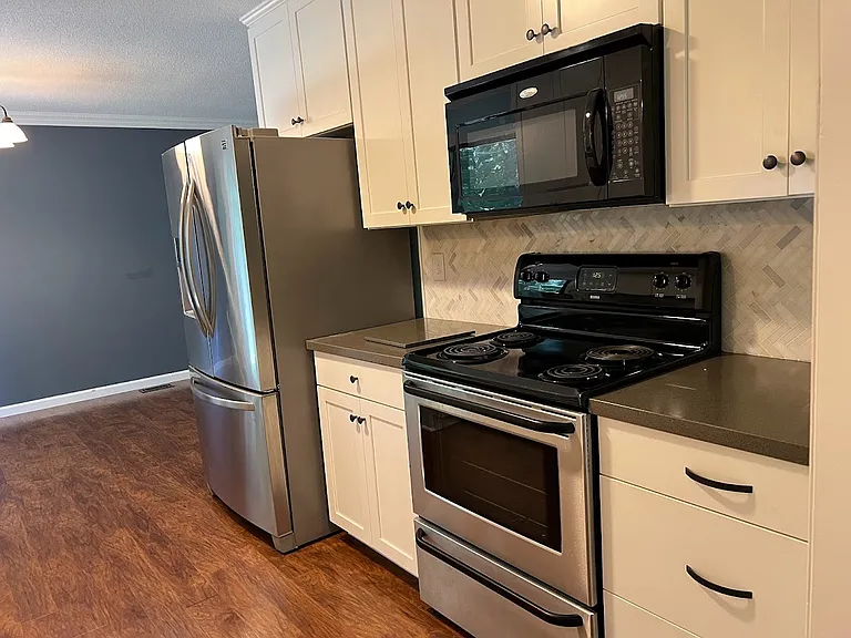 100 Jackie Ave — Photo 11