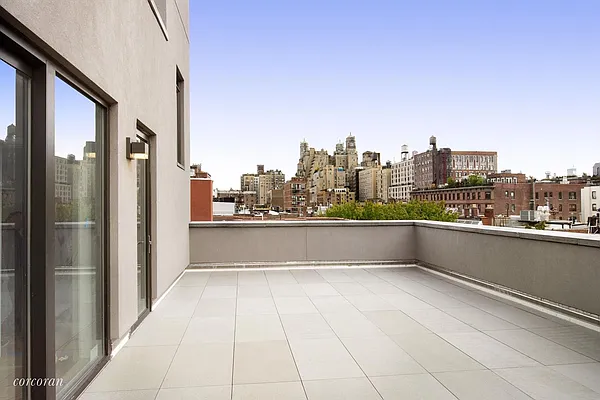 Sold by Corcoran | media 24