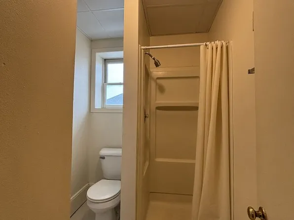 Mitzel - 117 N Main St