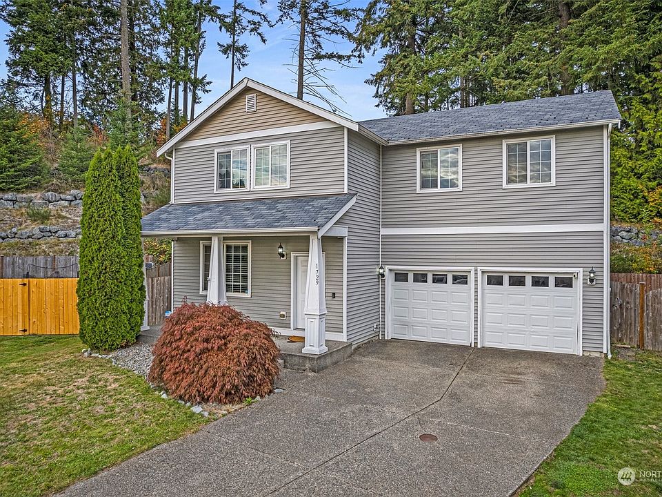 1st image of 1729 203rd Street Ct E
