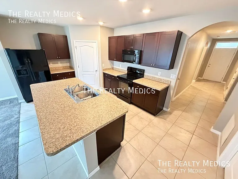 2915 Gibraltar Blvd — Photo 10