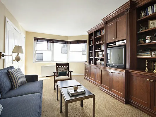 Sold by Sotheby's International Realty | media 14