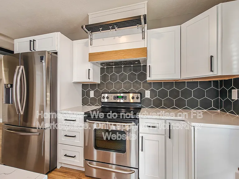 1417 E Wabash Ave — Photo 5