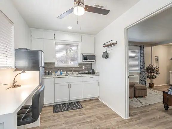 5th image of 1044 Whipple St #608