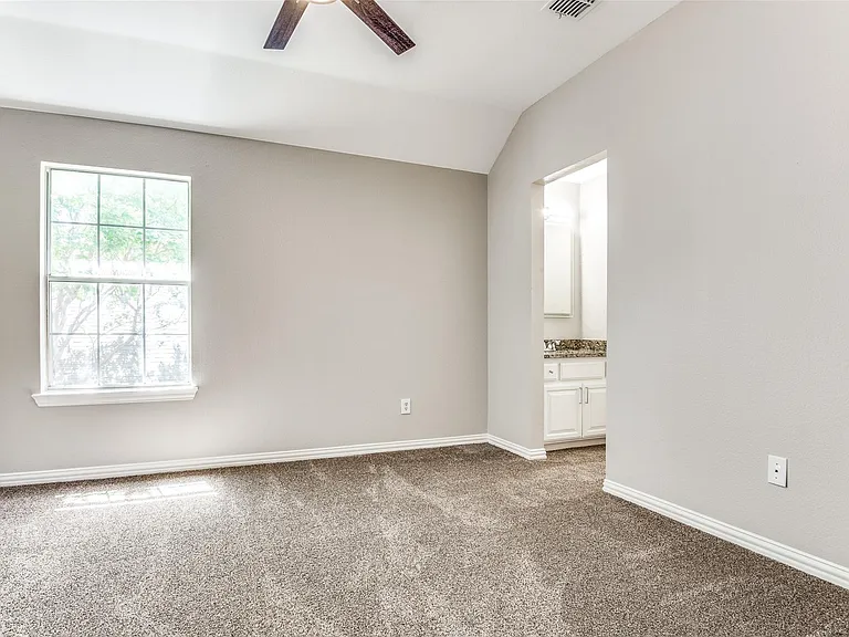 15704 Grove Crest Dr — Photo 16