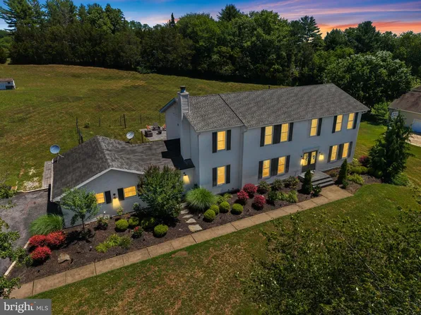 192 Yorkshire Ter, Wrightstown, NJ 08562