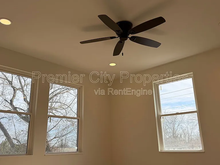 240 McGregor Ave #1 — Photo 21