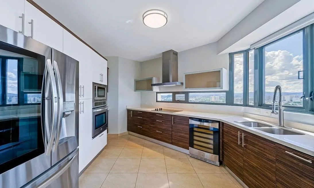 3 bed, 2200 sqft, $5,500 — Photo 4