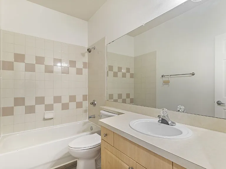 7565 Plantation Cir — Photo 19