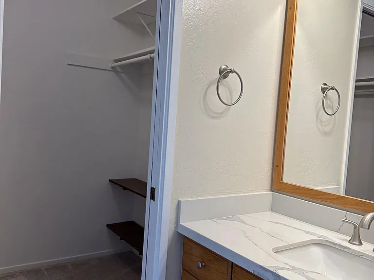 24 Doris Ct — Photo 15