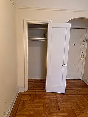 3rd image of 529 E 85th St #B6