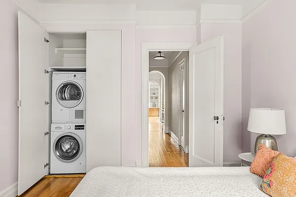 Sold by Compass | media 9