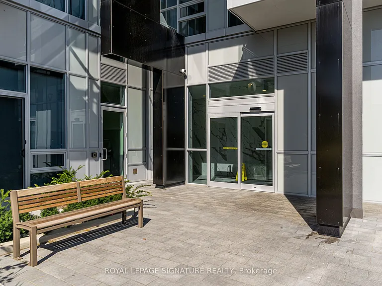 1050 Main St E #513 — Photo 3