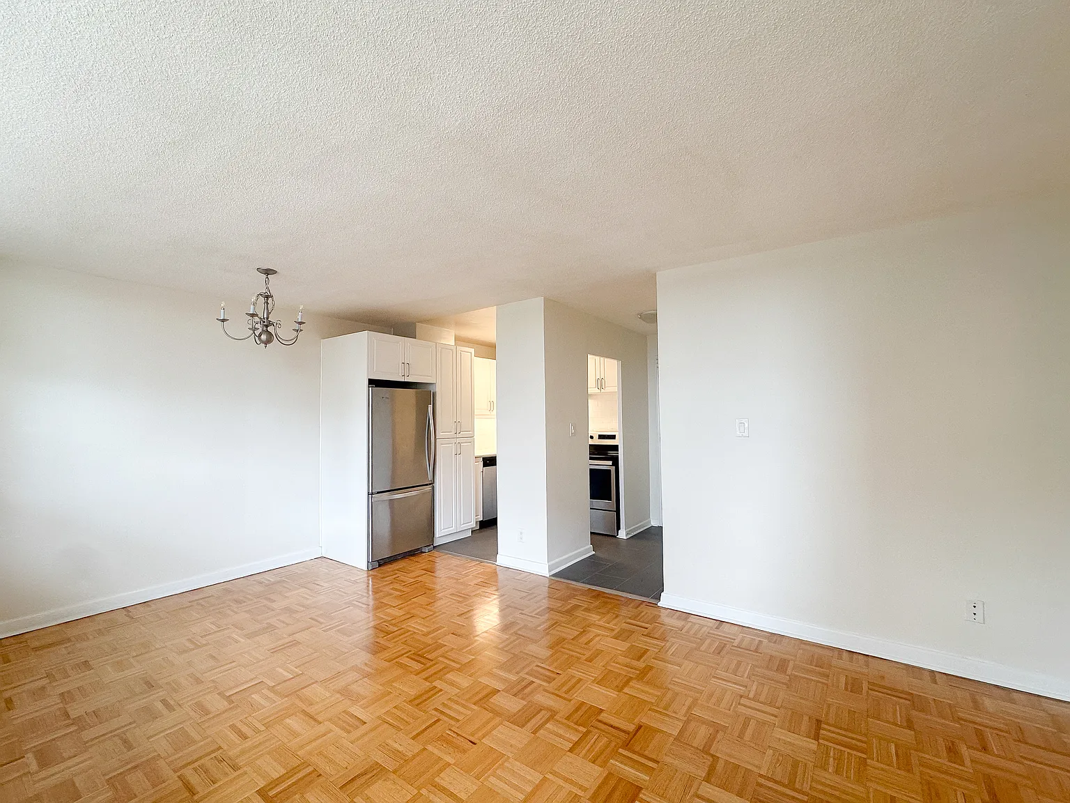 Belvedere Apartments — Photo 4
