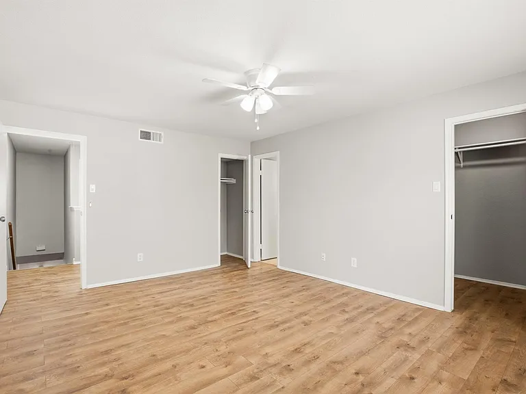7719 Cambridge St #7719 — Photo 15