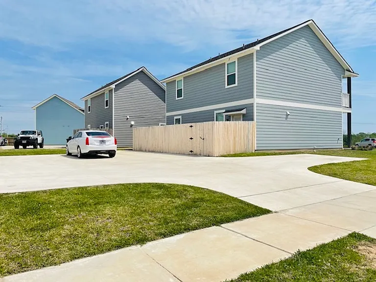 7001 Canter Ct — Photo 5