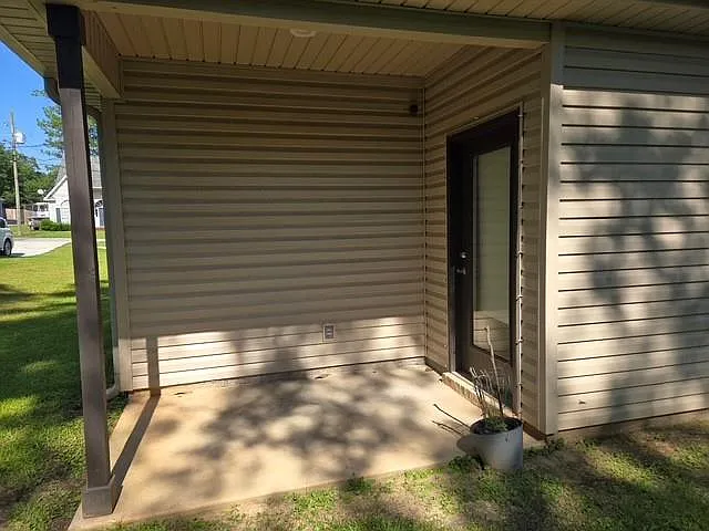 1056 Pinemont Dr — Photo 10