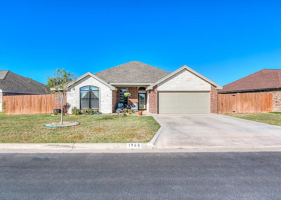 1st image of 1945 Chesney Ln