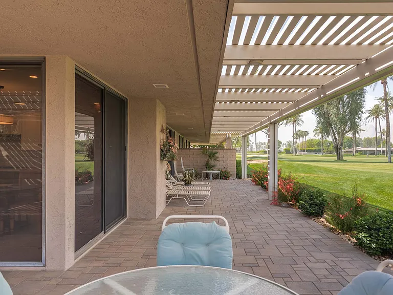 101 Columbia Dr — Photo 39