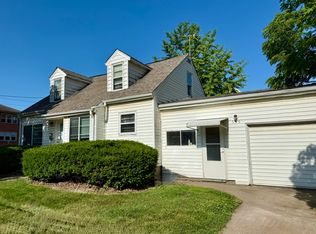 335 S Dodge St, Iowa City, IA 52240