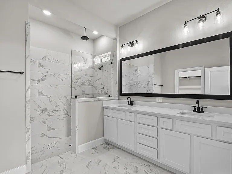139 Amaranth Way — Photo 17