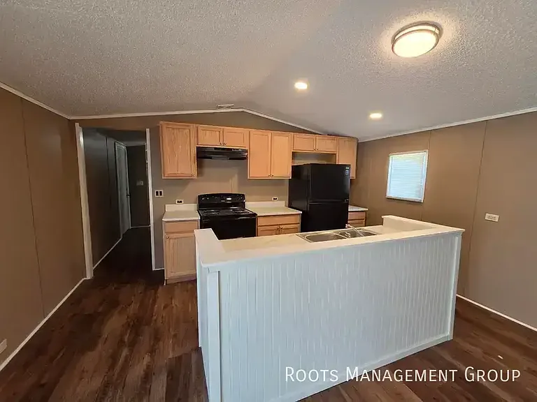 320 Rae St #23 — Photo 5