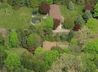 1060 Taylor Rd, Brighton, MI 48114