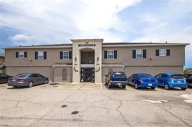 3 bed, 1.5 bath, 1255 sqft, $1,250 — Photo 1