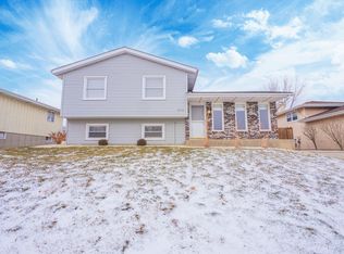 840 Appletree Dr, Schererville, IN 46375