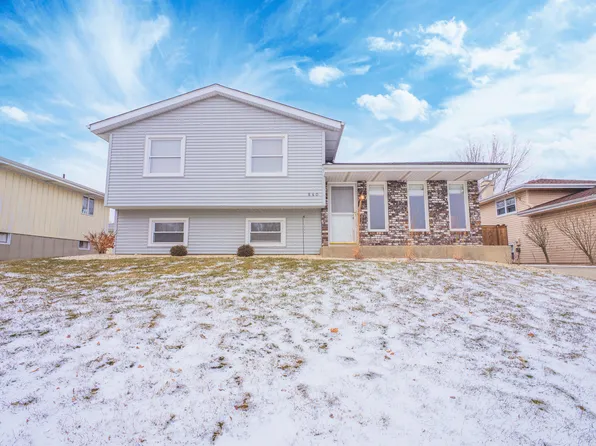 840 Appletree Dr, Schererville, IN 46375