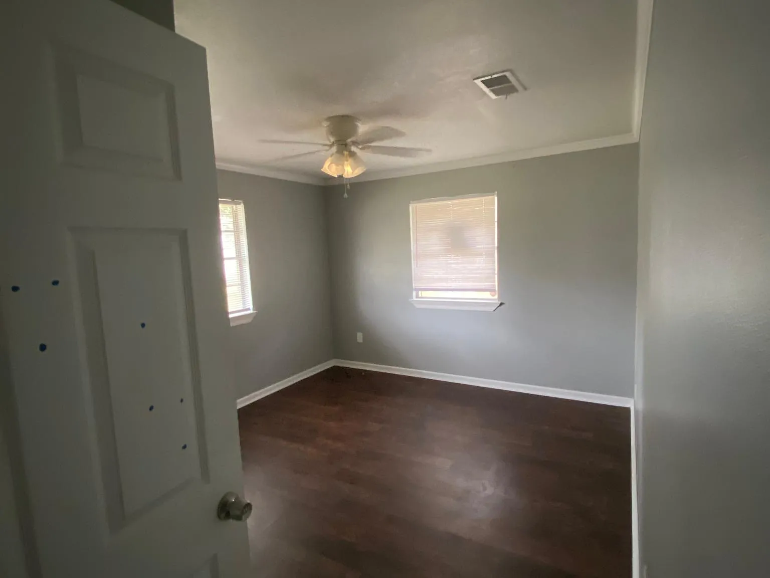 3 bed, 1350 sqft, $1,250 — Photo 1