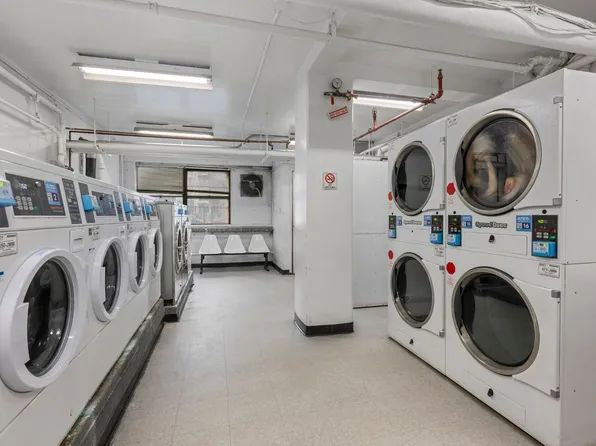 9 Fordham Hill Oval image 7 of 9