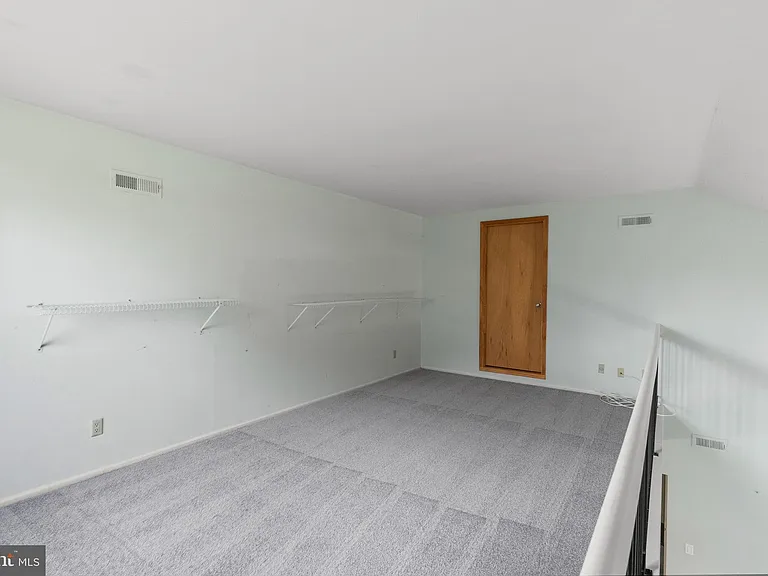 164 Bradford Ct #B — Photo 19
