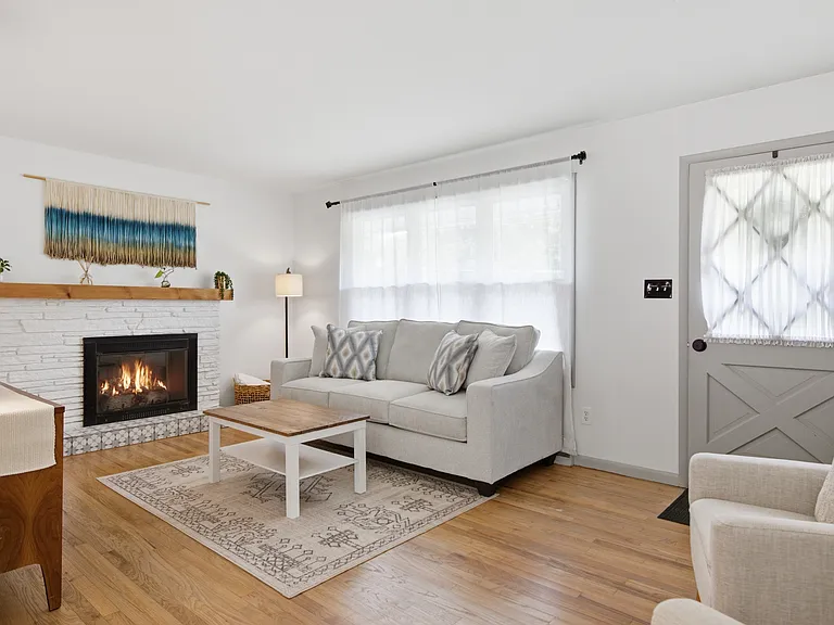 130 Geyser Rd — Photo 1