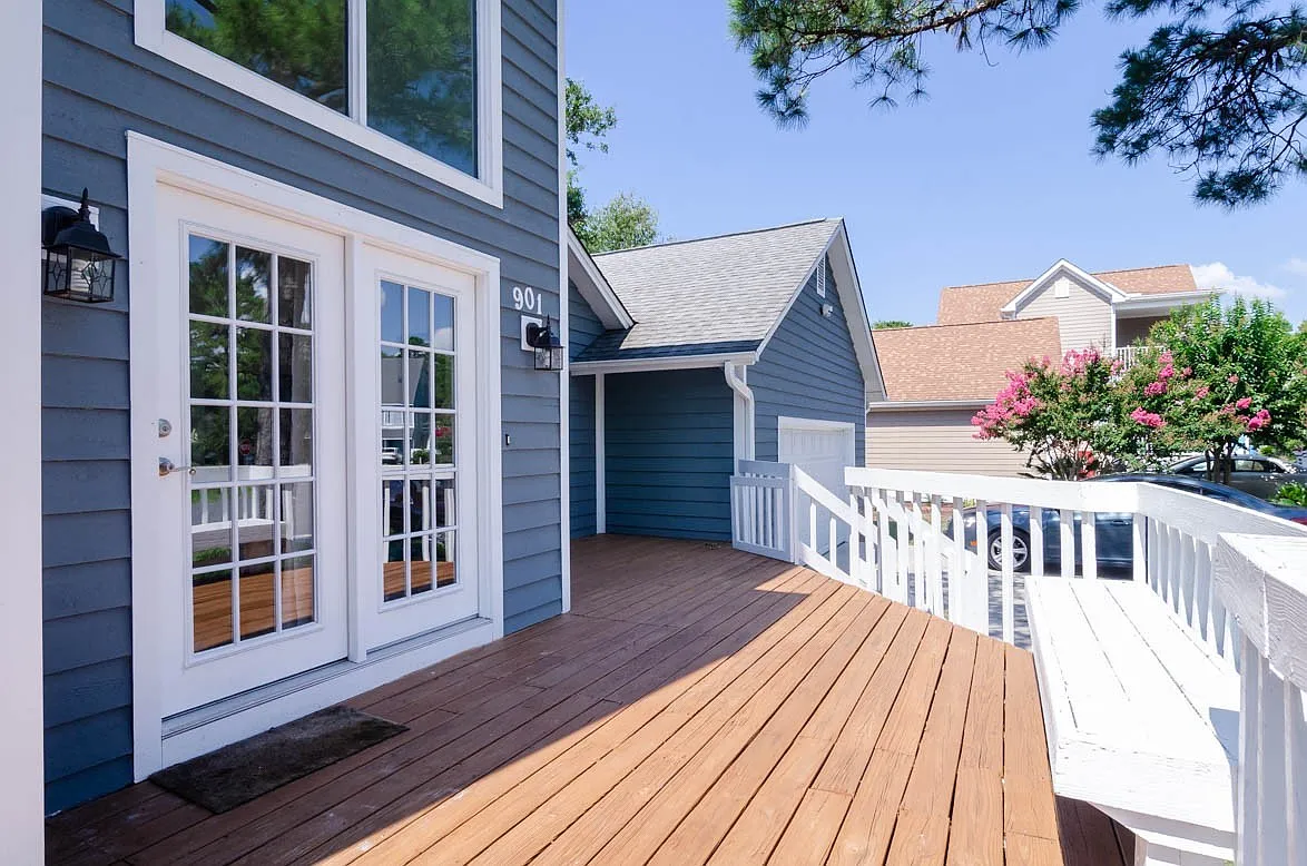 901 Seafarer Drive — Photo 2