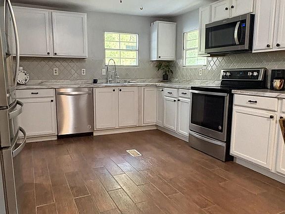 4th image of 7944 Parker Rd
