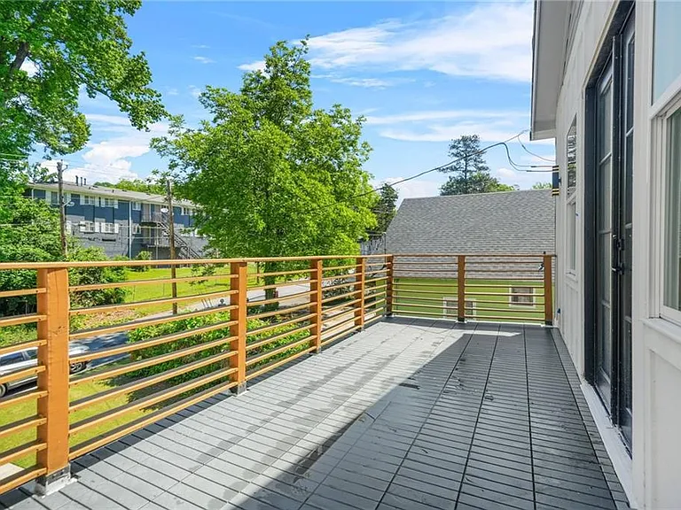 2186 Park Ter — Photo 26