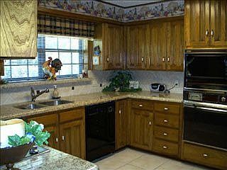 4th image of 1208 Robin Dr