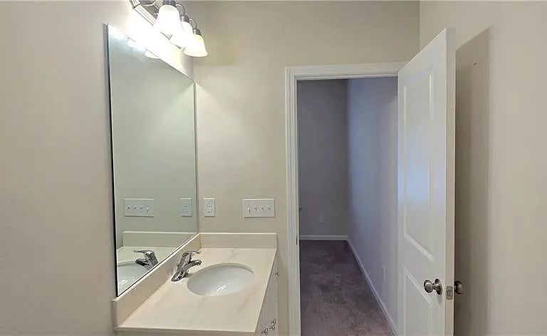 3608 Hidden Valley Cir — Photo 7