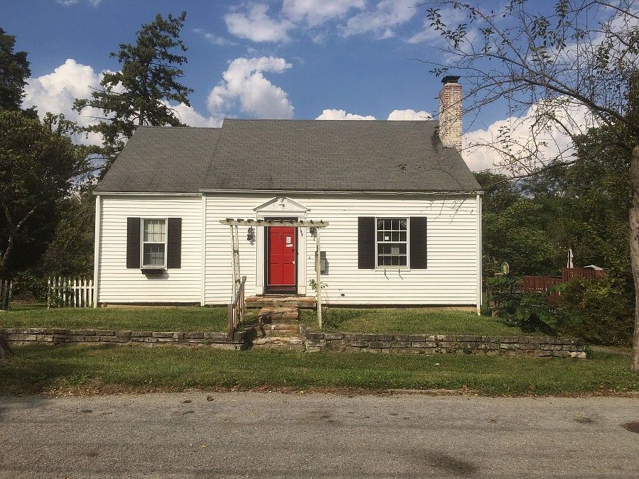 1st image of 144 Somer St