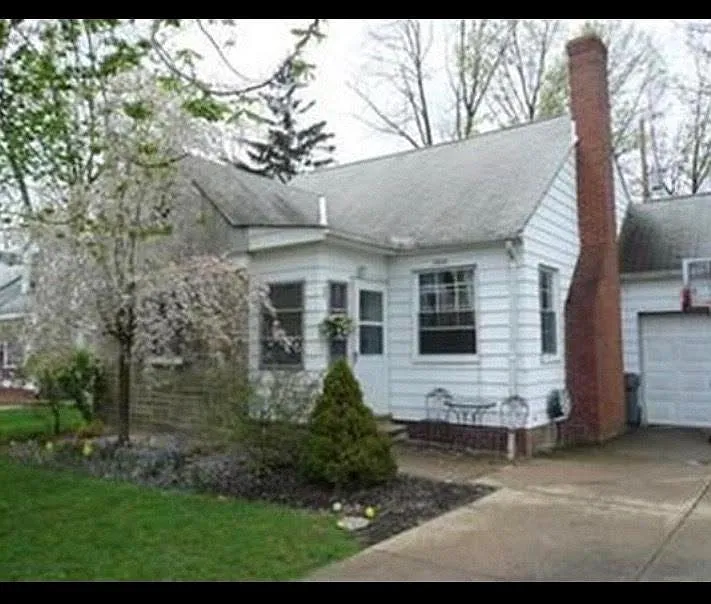 2034 Revere Rd photo 1