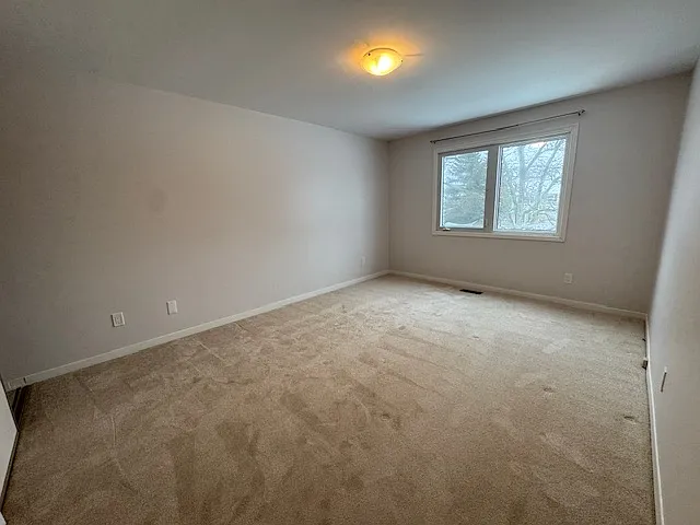 536 Thorndale Dr — Photo 26