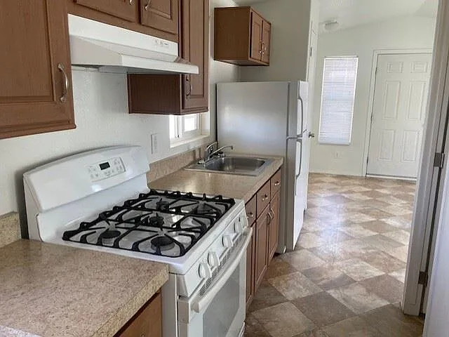 3115 N Fairview Ave #185 — Photo 8
