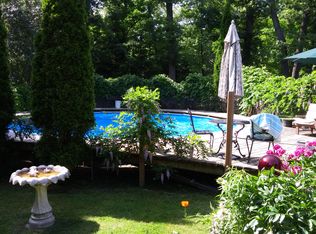 26800 S Woodlawn Ave, Crete, IL 60417