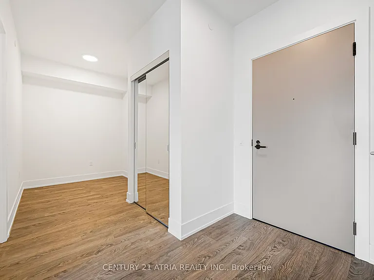 858 Dupont St #318 — Photo 7