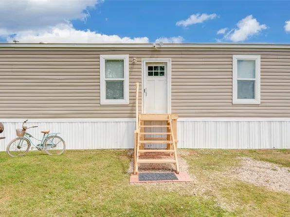 5366 W Belt St, Brazoria, TX 77422
