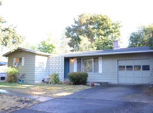 1112 NW Bellevue Pl, Grants Pass, OR