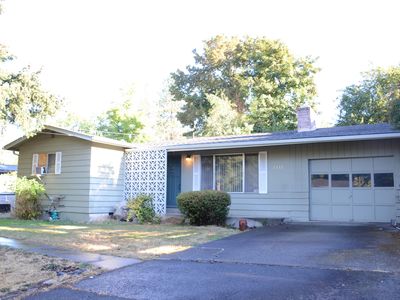1112 NW Bellevue Pl, Grants Pass, OR, 97526